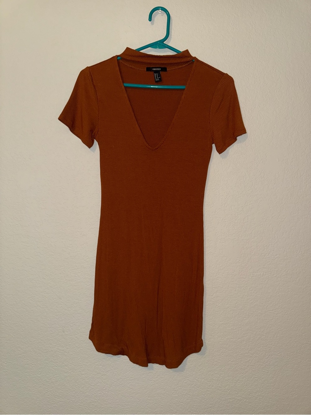 Forever 21 Ribbed V-Neck Dress in Rust Brown